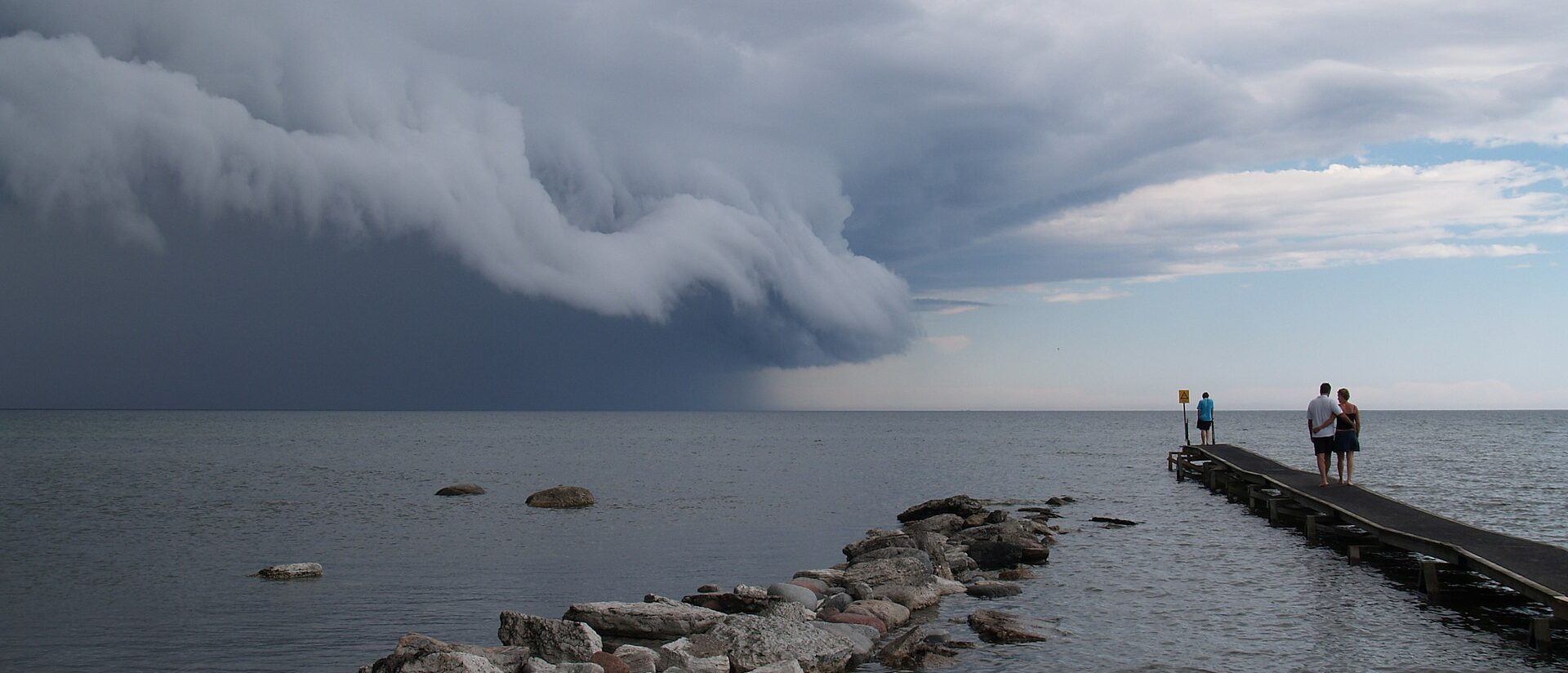 Ondas tropicales cierran agosto con tormentas