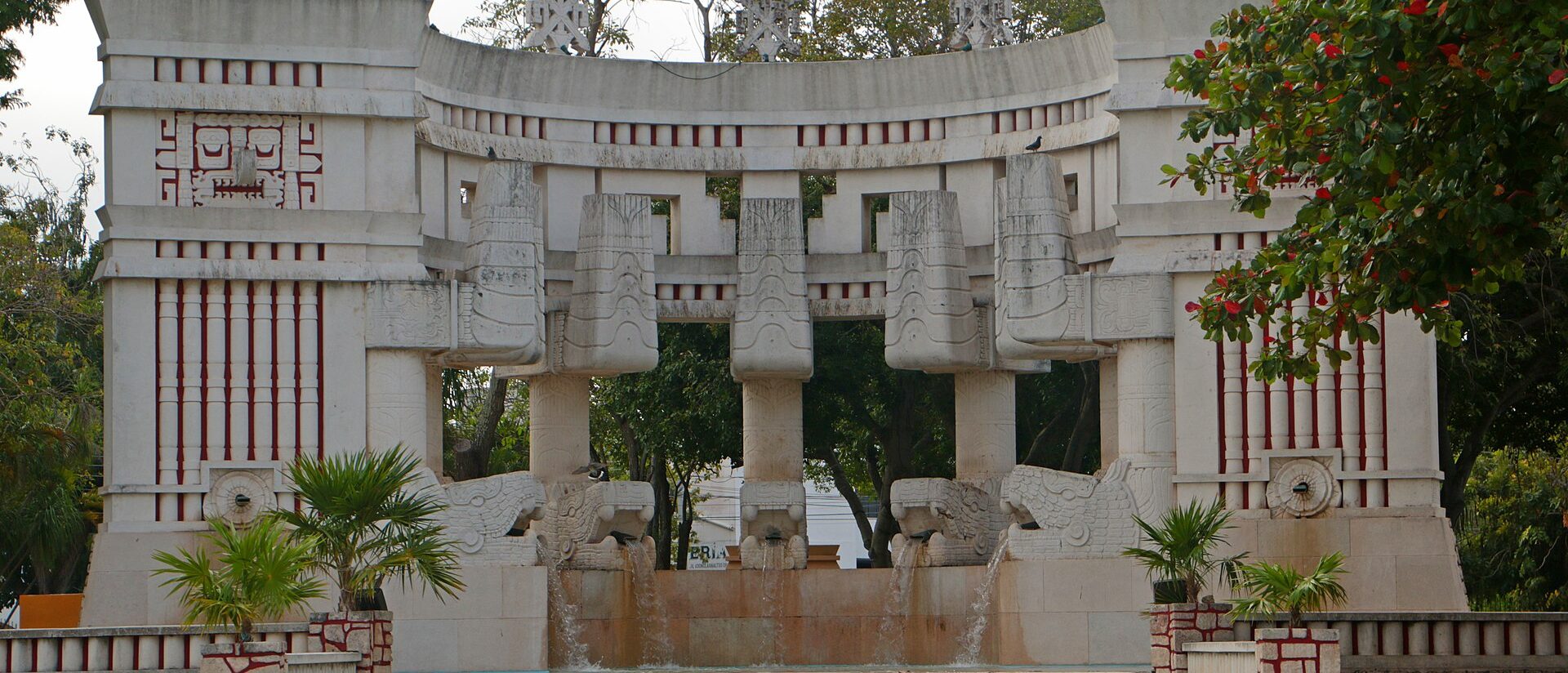 Tromba de 134 mm inunda el Centro de Mérida